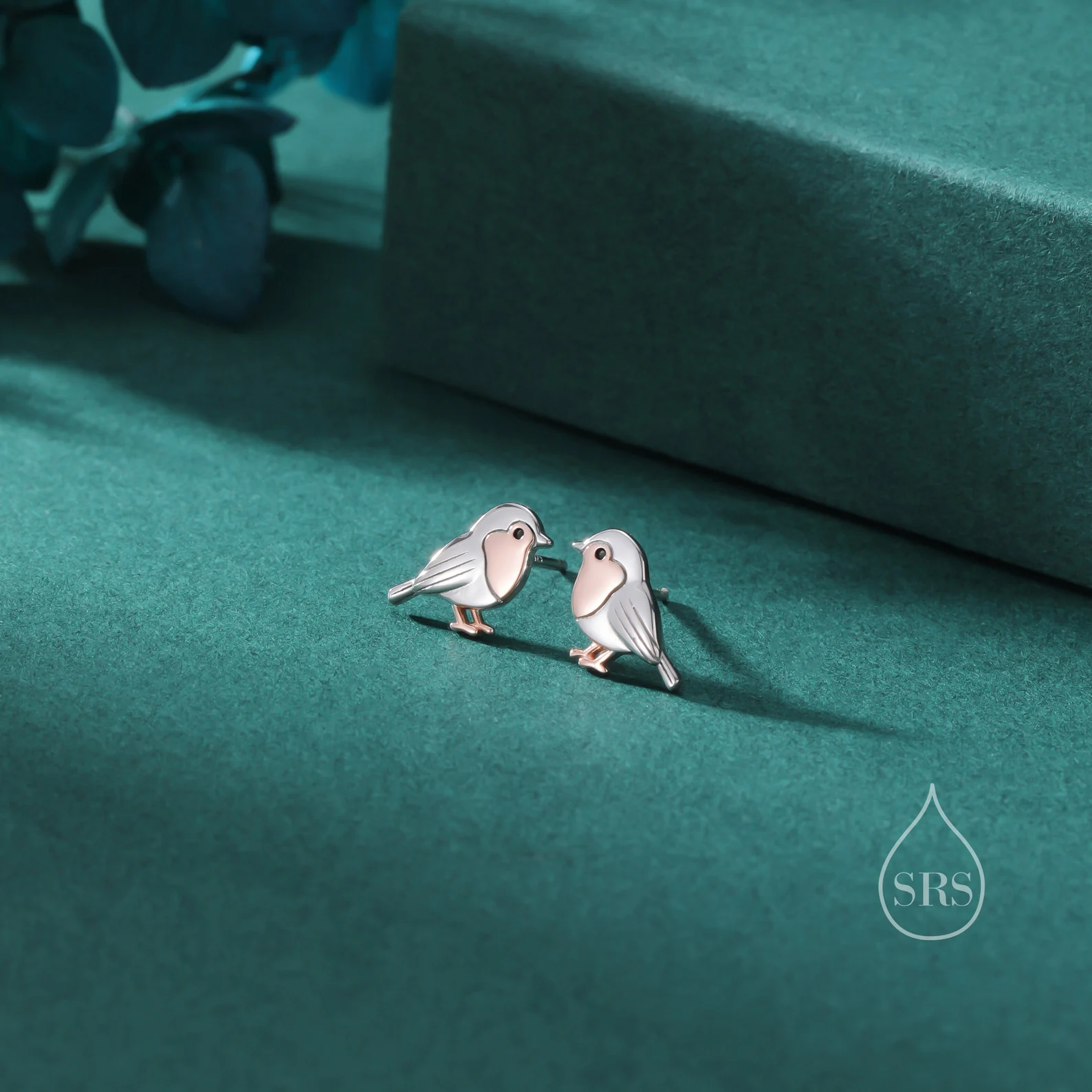 Baby Robin Bird Stud Earrings in Sterling Silver, Partial Rose Gold Coating, British Bird Earrings, Nature Inspired Animal Earrings